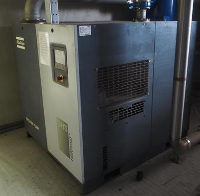 Electric AC Vacuum Pump GHS 1600 VSD+ with Ultimate Pressure of 0.35 Mbar Electric Power Source and 40 L Oil Volume